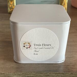 Trois Fleurs by MCM Candles